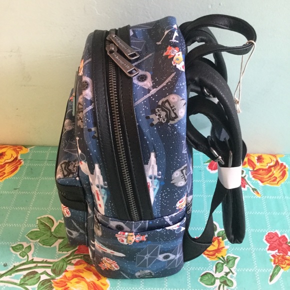 Star Wars Loungefly Cute Mini Backpack - Picture 2 of 3